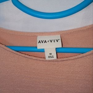 Ava Viv 1x pink top.  Very soft and lightweight, great for a cool summer evening